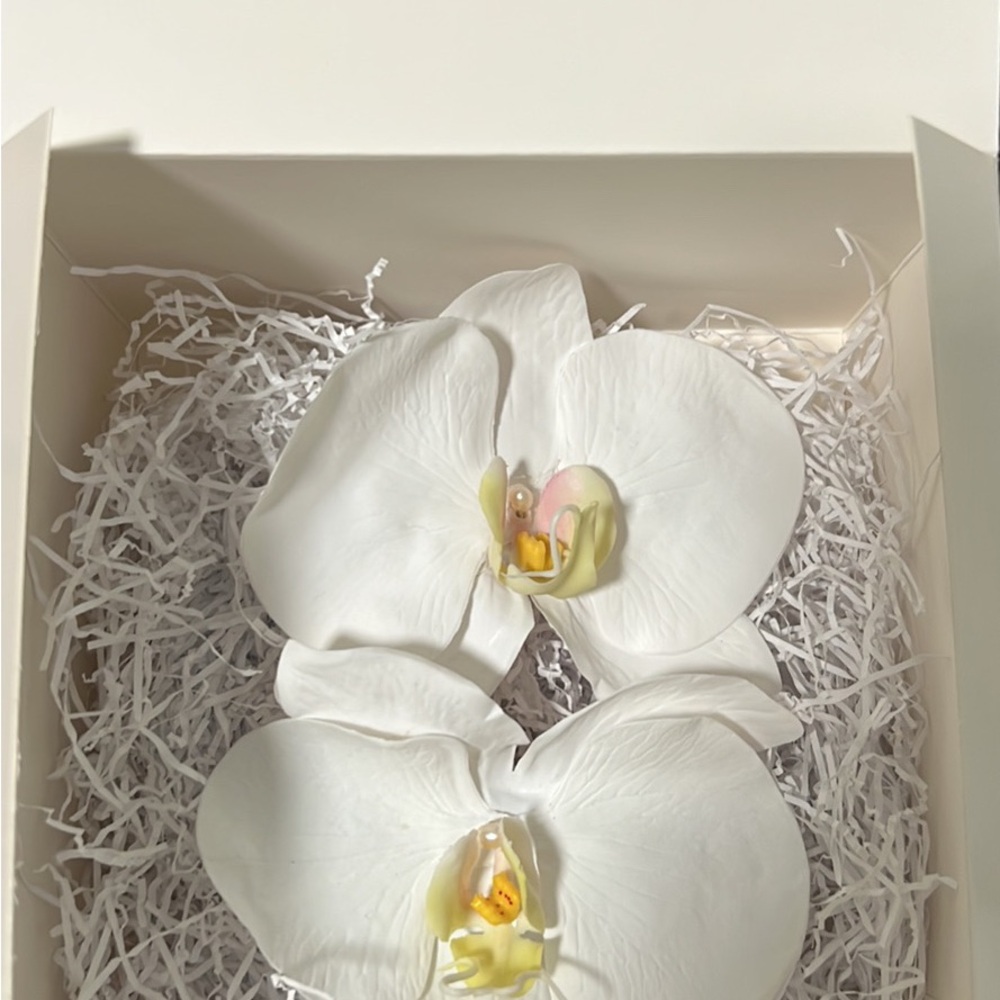 White Orchid hair accessory